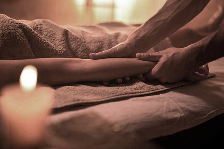 Four Hand Massage Deep Tissue